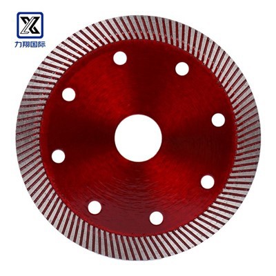 Jemná čepel pro řezání keramiky na zuby