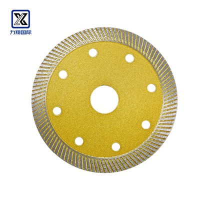 Čepel pro řezání zvlněného zubu